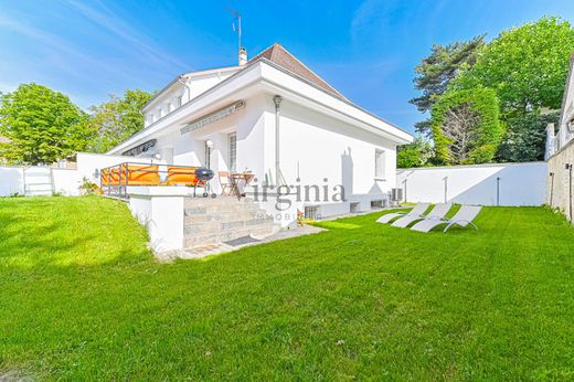 Luxury home in Le Perreux-sur-Marne, Val-de-Marne