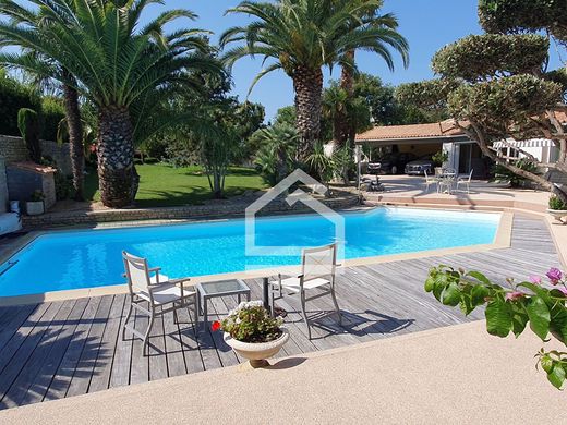 Luxury home in Saint-Martin-de-Ré, Charente-Maritime