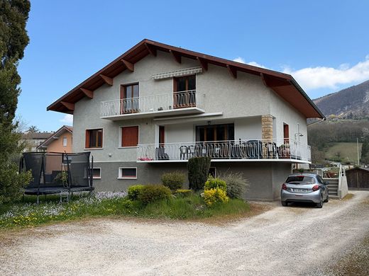 Элитный дом, Seyssel, Haute-Savoie