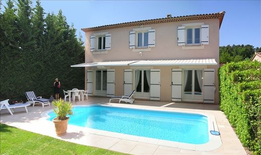 Luxury home in Les Milles, Bouches-du-Rhône