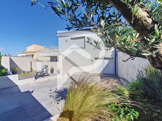 Luxe woning in Le Cap d'Agde, Hérault