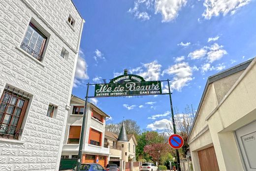 Luxury home in Nogent-sur-Marne, Val-de-Marne