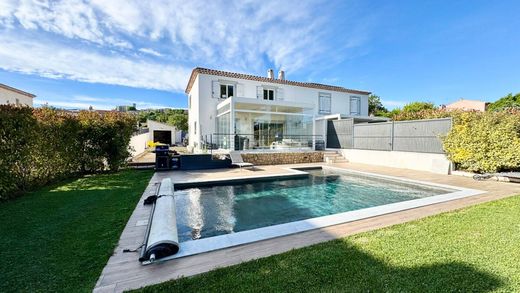 Luxury home in Éguilles, Bouches-du-Rhône