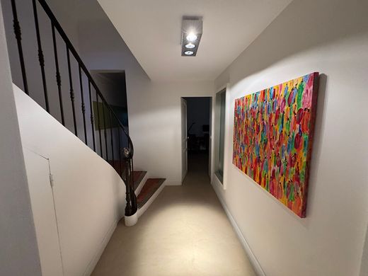 Office in Aix-en-Provence, Bouches-du-Rhône