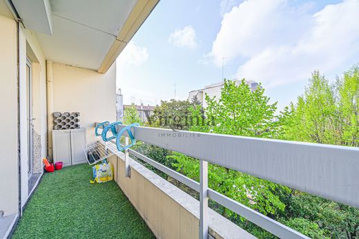 Apartment in Charenton-le-Pont, Val-de-Marne