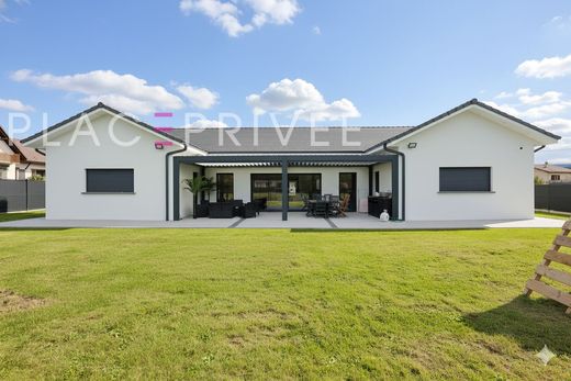 Luxury home in Saint-Léonard, Vosges
