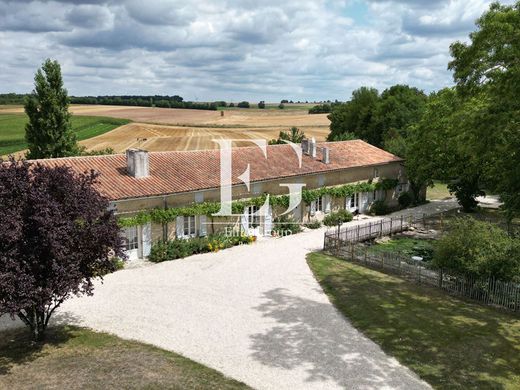 Элитный дом, Villefagnan, Charente