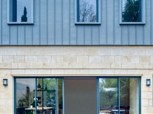 Luxury home in Le Bouscat, Gironde