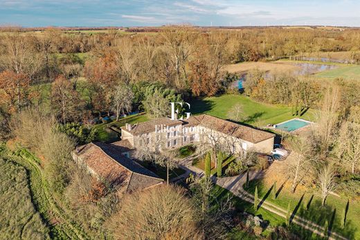 호화 저택 / Saint-Amant-de-Boixe, Charente
