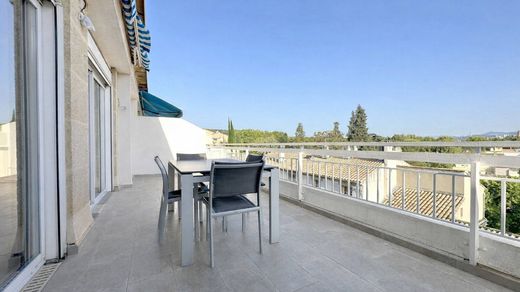Квартира, Экс-ан-Прованс, Bouches-du-Rhône