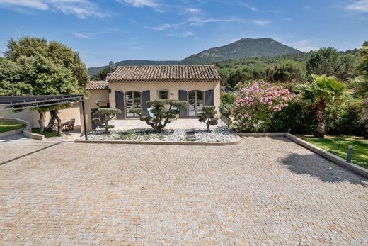 Villa a Le Plan-de-la-Tour, Var