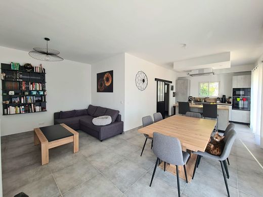 Luxury home in Éguilles, Bouches-du-Rhône