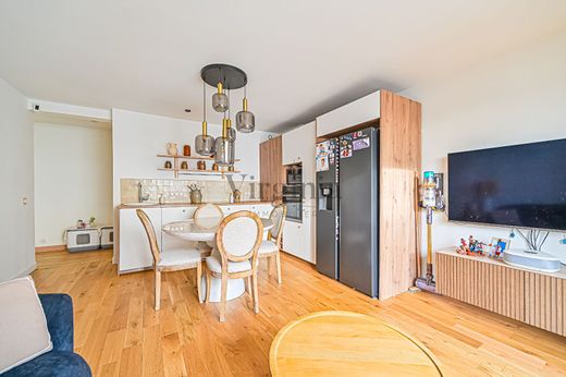 Apartment in Charenton-le-Pont, Val-de-Marne