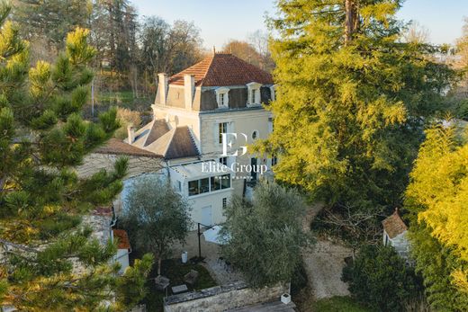 Luxury home in Touvre, Charente