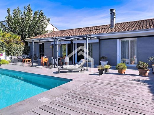 Luxury home in Bordeaux, Gironde