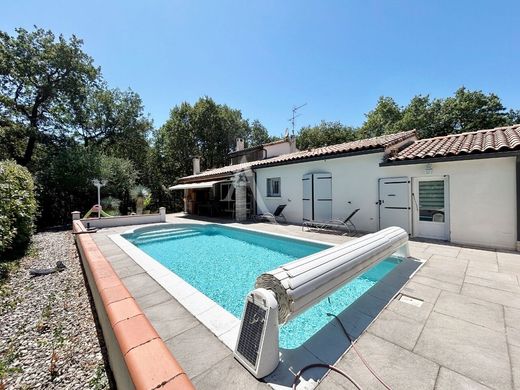 Luxus-Haus in Aussonne, Haute-Garonne