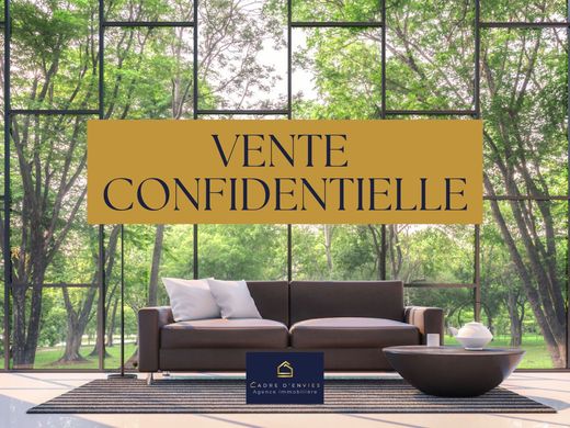 Luxury home in Saint-Aubin-de-Médoc, Gironde