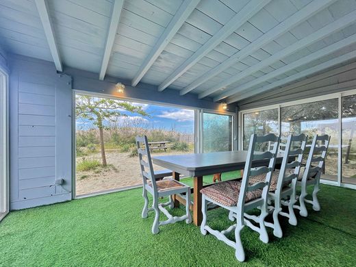 Luxury home in Hourtin, Gironde