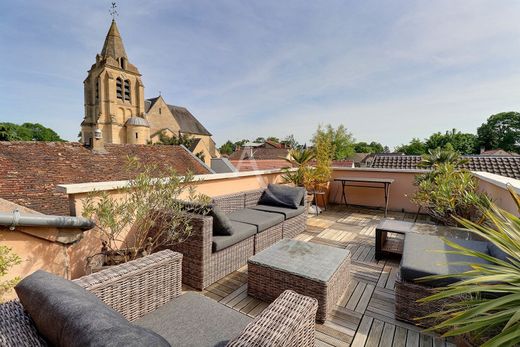 Luxury home in Le Mesnil-le-Roi, Yvelines