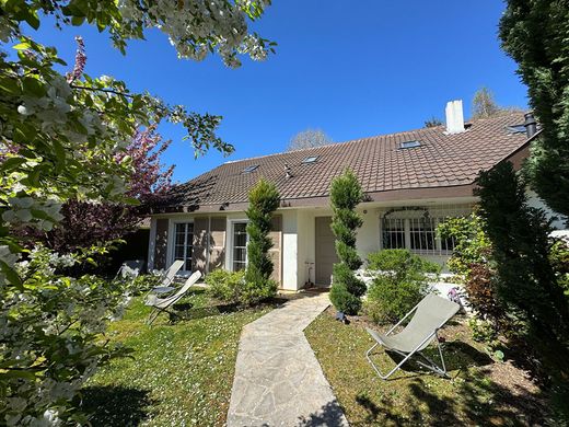 Casa de lujo en Chavenay, Yvelines