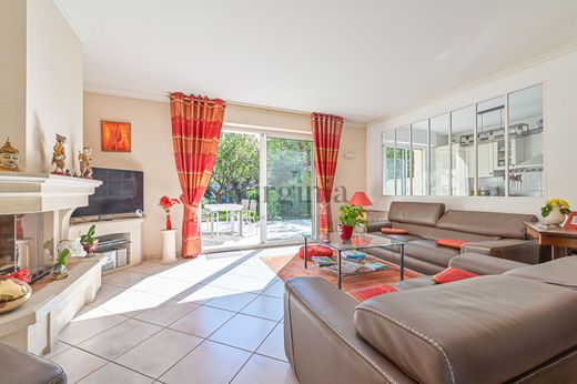 Casa de lujo en Nogent-sur-Marne, Valle de Marne