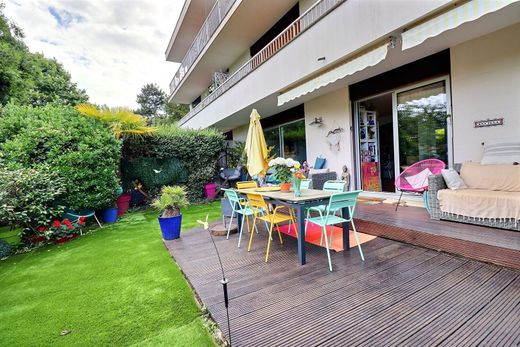 Apartamento - Le Mesnil-le-Roi, Yvelines