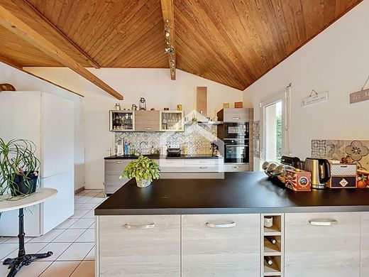 Casa di lusso a Mérignac, Gironda