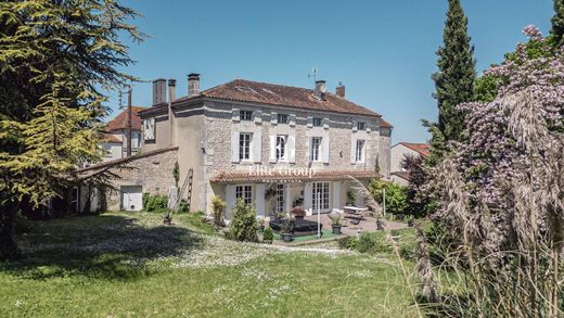 Casa de lujo en Rouillac, Charenta