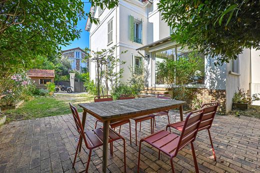 Maison de luxe à Nogent-sur-Marne, Val-de-Marne