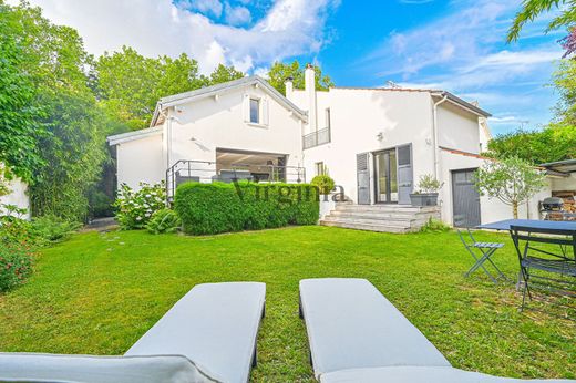 Casa di lusso a Le Perreux-sur-Marne, Val-de-Marne