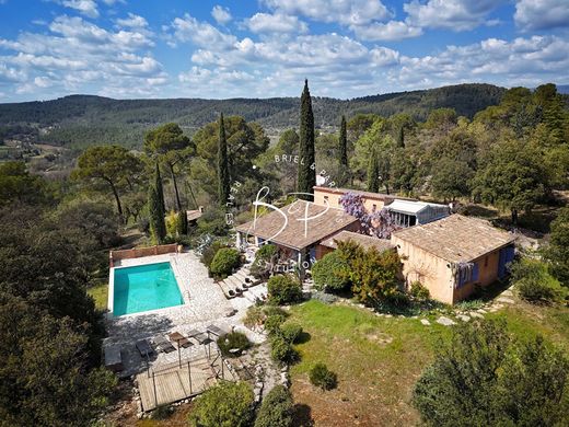 Luxe woning in Entrecasteaux, Var