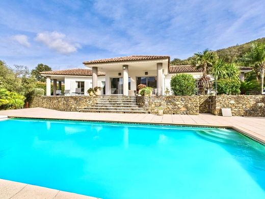 Villa en Vente à Luri