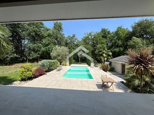 Maison de luxe à Arsac, Gironde