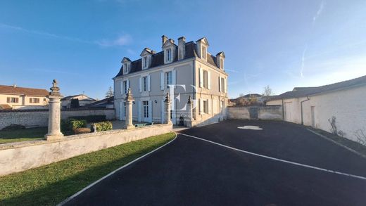 Casa de lujo en Vars, Charenta