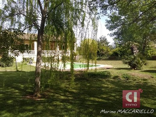 Элитный дом, Le Luc, Var