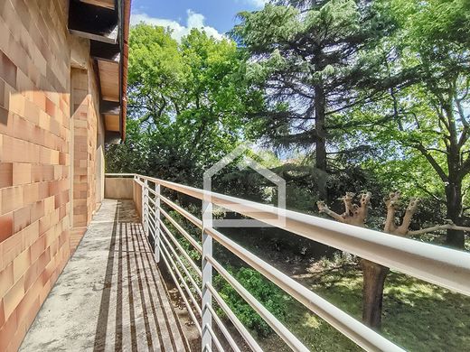 Luxury home in Mérignac, Gironde