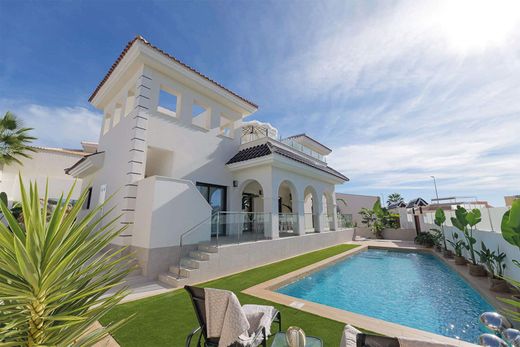 Luxury home in Doña Pepa, Alicante