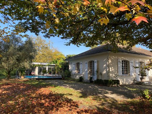 Luxury home in Mérignac, Gironde