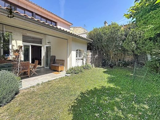 Luxury home in Bordeaux, Gironde