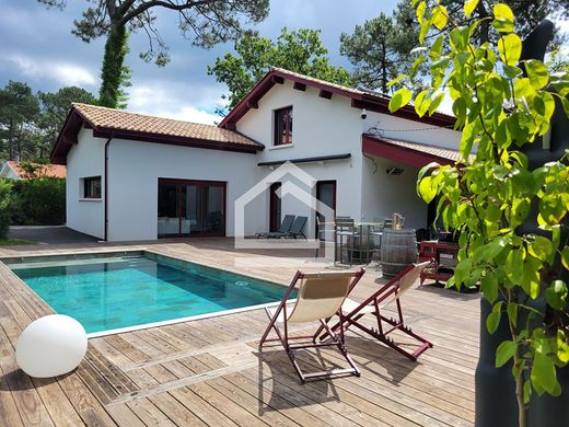 Luxury home in Lanton, Gironde