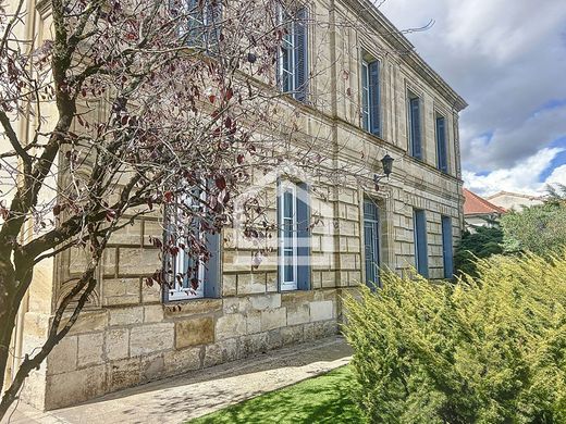 Casa de lujo en Le Taillan-Médoc, Gironda