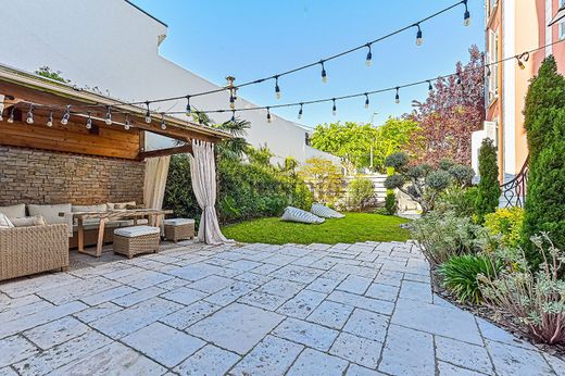 Luxury home in Le Perreux-sur-Marne, Val-de-Marne