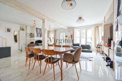 Piso / Apartamento en Charenton-le-Pont, Valle de Marne