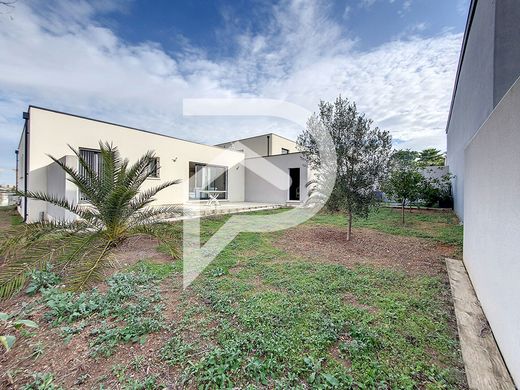 Luxe woning in Agde, Hérault