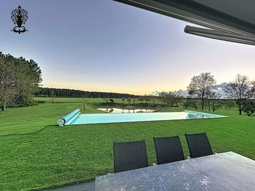 Luxury home in Saint-Laurent-Médoc, Gironde