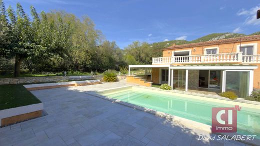 Casa de lujo en Cuges-les-Pins, Bocas del Ródano