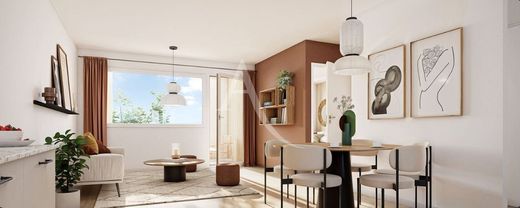 Apartment in Orsay, Essonne