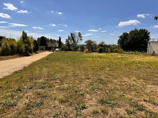 Land in Saint-Nom-la-Bretêche, Yvelines