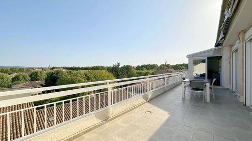 Apartment / Etagenwohnung in Aix-en-Provence, Bouches-du-Rhône