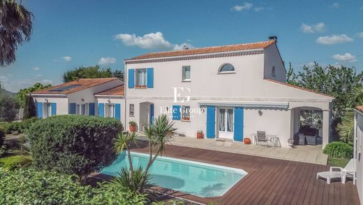 Luxury home in Le Gua, Charente-Maritime